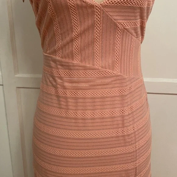 Lovers and friends pink formal dress - Picture 5 of 9